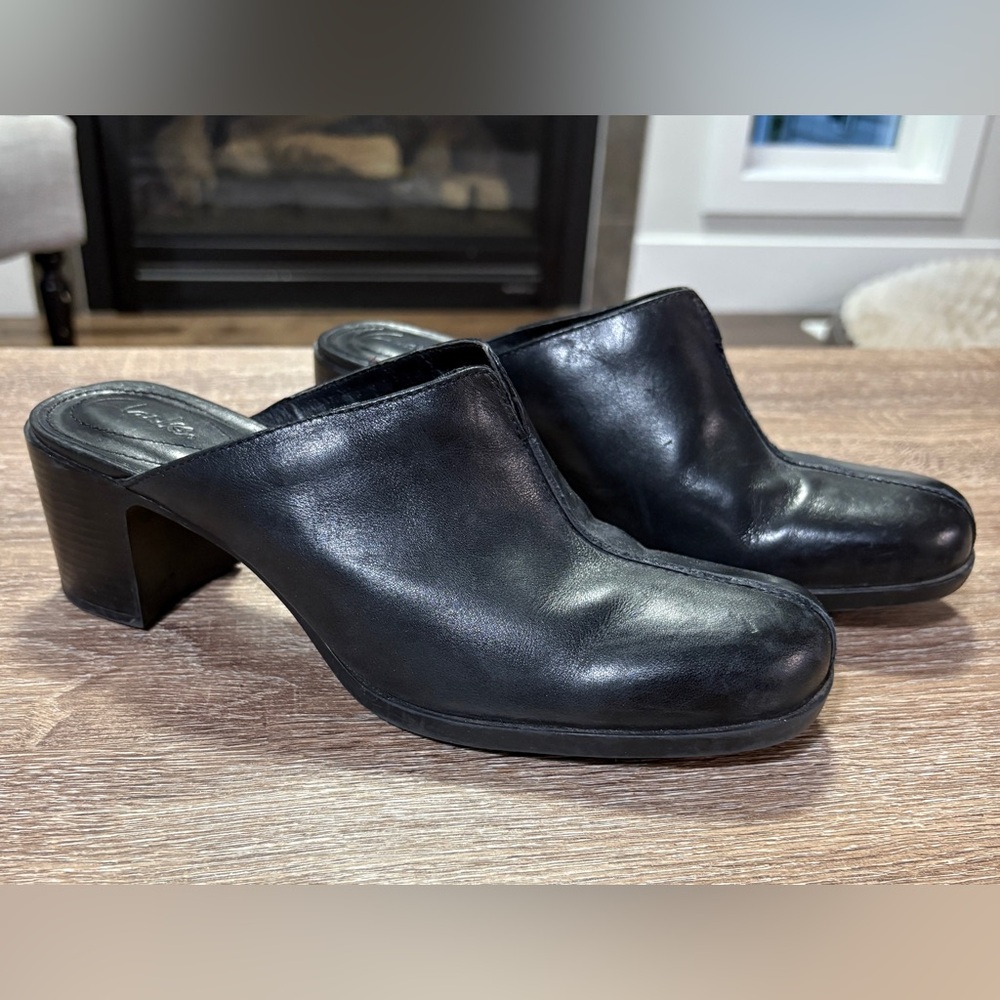 CLARKS Women's Black Leather Mules